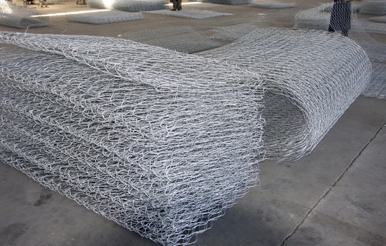 Alta resistencia a la tracción 3,4 mm Galvanizado Gabion malla hexagonal para la protección de la orilla del río