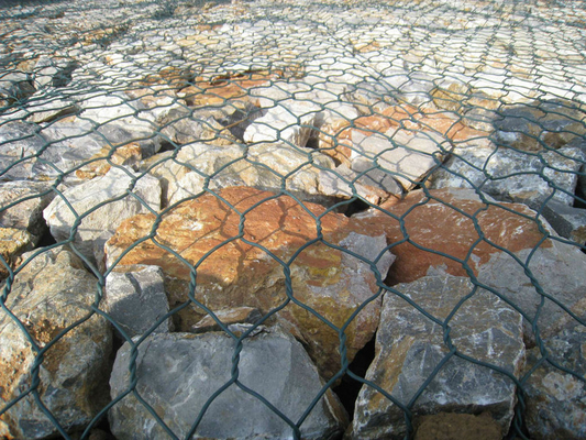 Alta resistencia a la tracción 3,4 mm Galvanizado Gabion malla hexagonal para la protección de la orilla del río
