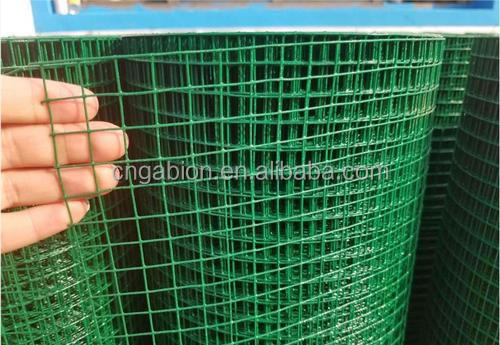 3-8mm de ancho de alambre galvanizado o revestido de PVC cerca de malla panel cerca de animales