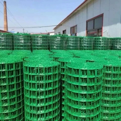 16 Gauge Galvanizado de hierro de alambre de malla soldada cerca de agujero cuadrado