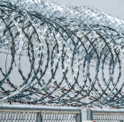 Cables de hierro de baja emisión de carbono para cercas de seguridad