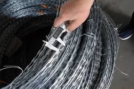 2.5 mm de hierro galvanizado de alambre de afeitar único