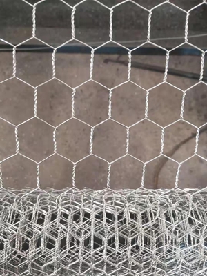 1.5mm de hierro galvanizado alambre de pollo malla de cerca para la fabricación de jaulas